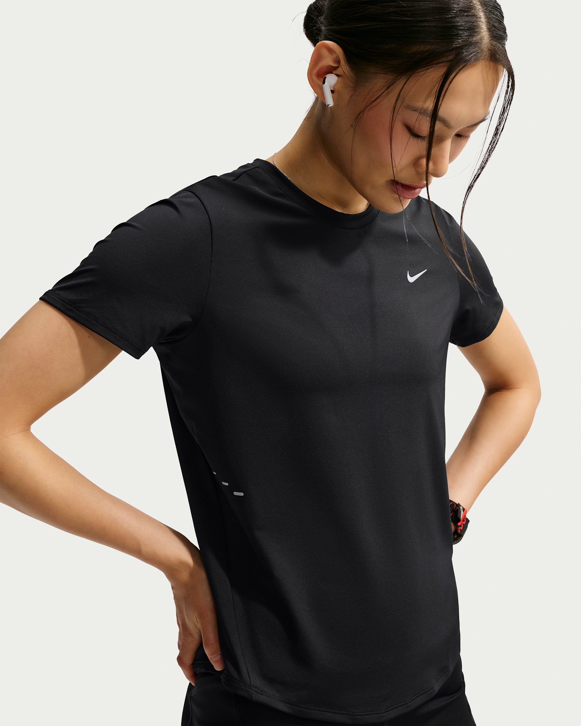 NIKE公式】ナイキ スウィフト ウィメンズ Dri-FIT ショートスリーブ